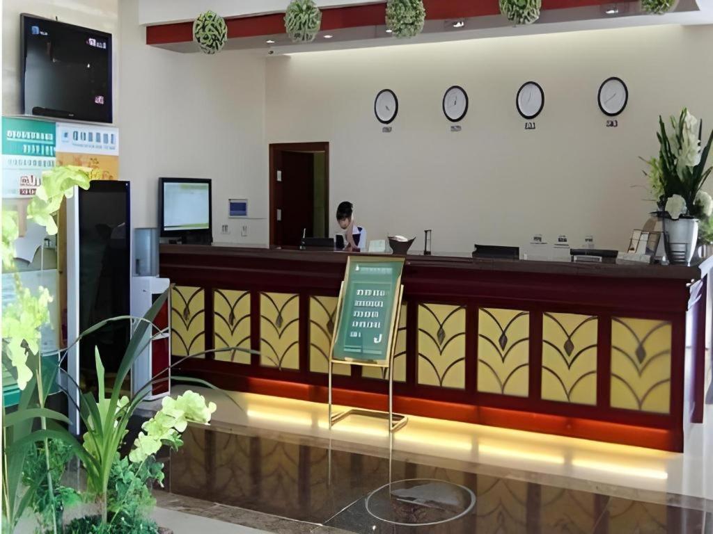 Greentree Inn Tianjin Wuqing Distric Bohai Market Екстер'єр фото